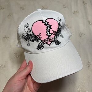 vintage y2k so cal broken heart trucker hat – white & pink